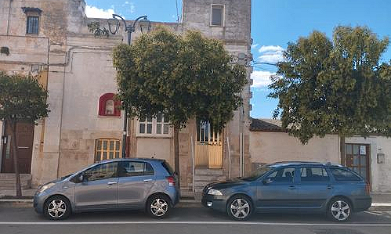 Bari-Loseto Casa Ang...