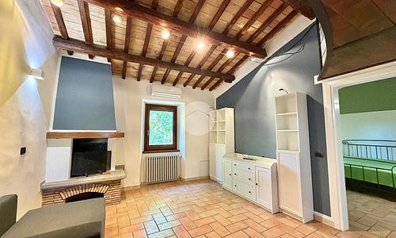 3 Locali A Viterbo...