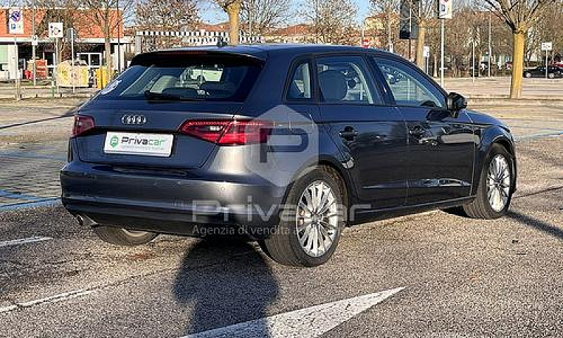 Audi A3 Spb 1.6 Tdi ...