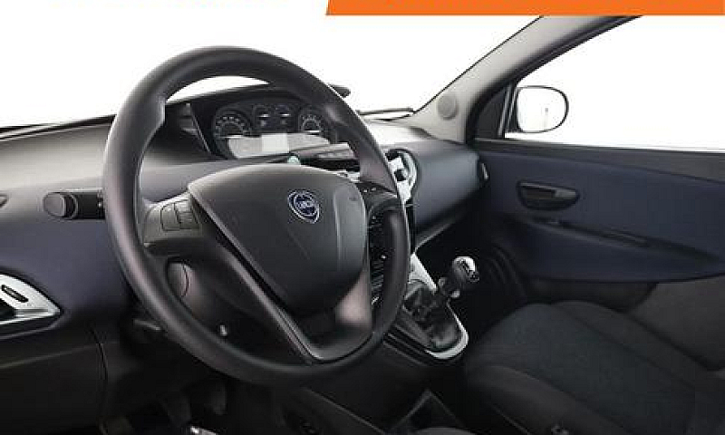 Lancia Ypsilon Es532...