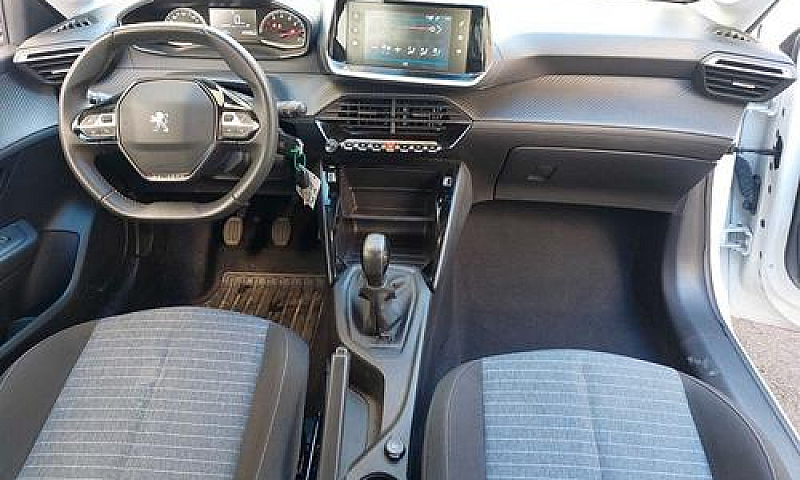 Peugeot 208 Puretech...