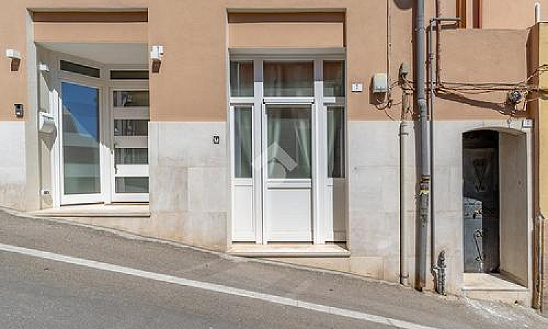 3 Locali A Cagliari...