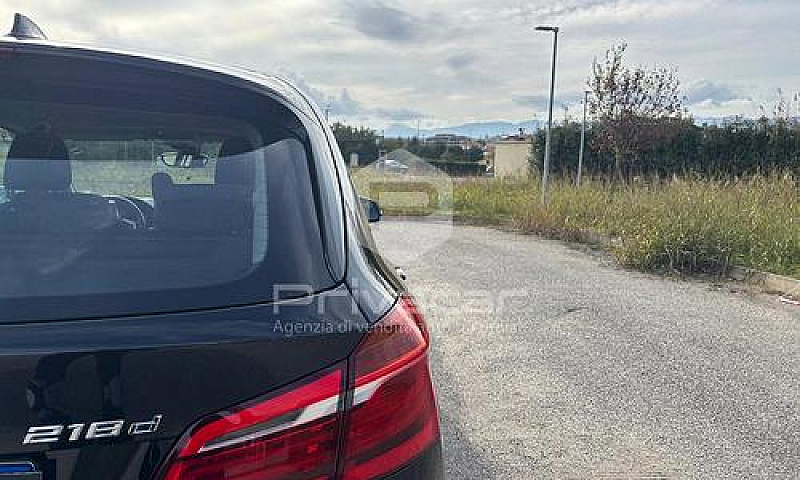 Bmw 218D Active Tour...
