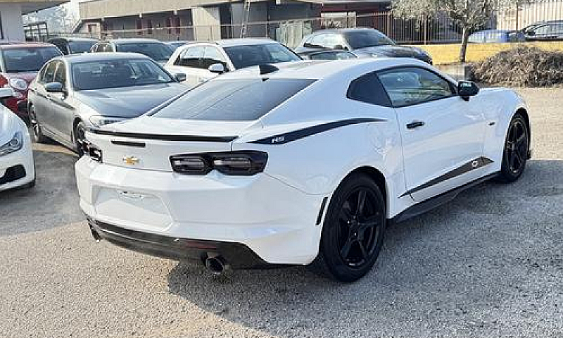 Chevrolet Camaro Zl1...