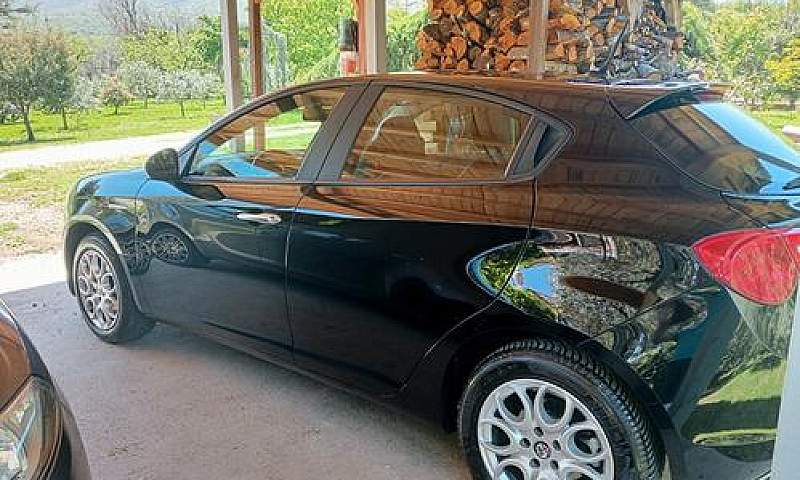 Alfa Romeo Giulietta...