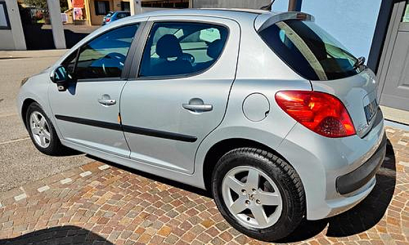 Peugeot 207 1.4 Vti ...
