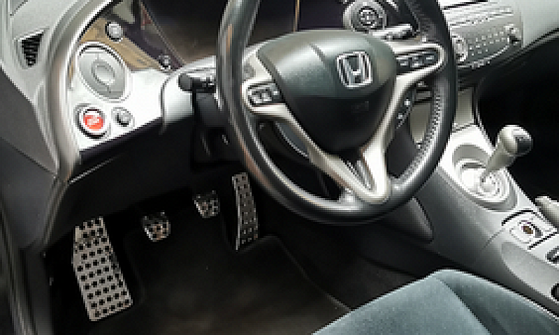 Honda Civic 1.8 I-Vt...