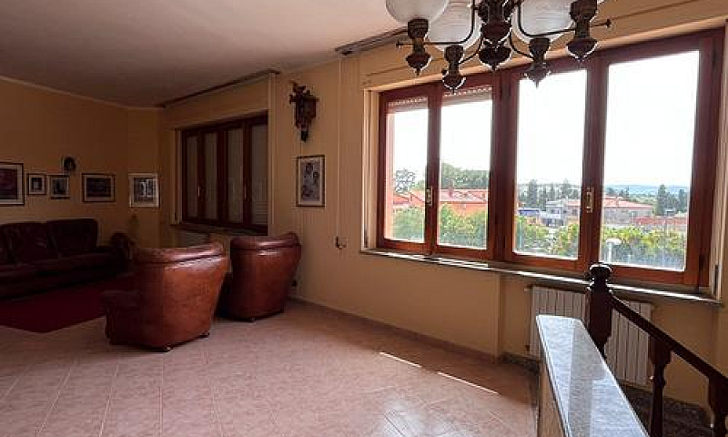 Attico Con Ingresso ...