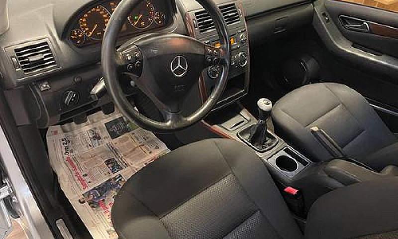 Mercedes-Benz A 180 ...