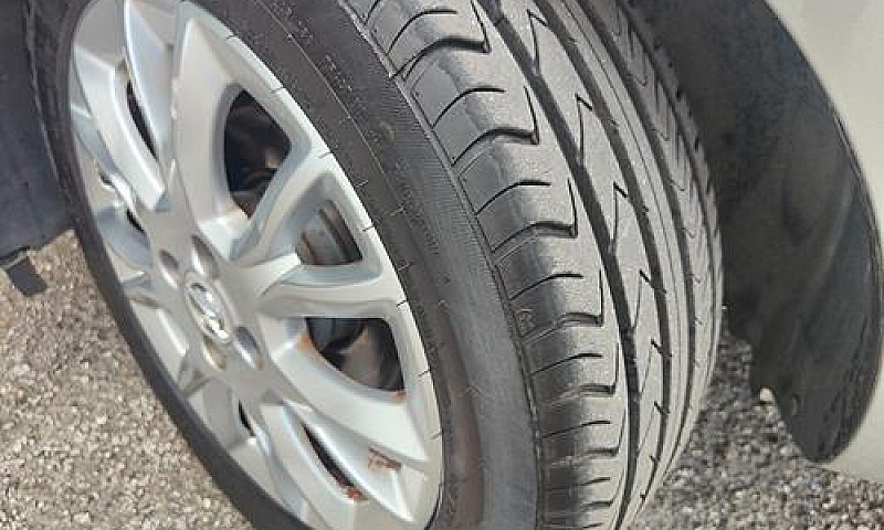 Opel Corsa 1.2 Benzi...