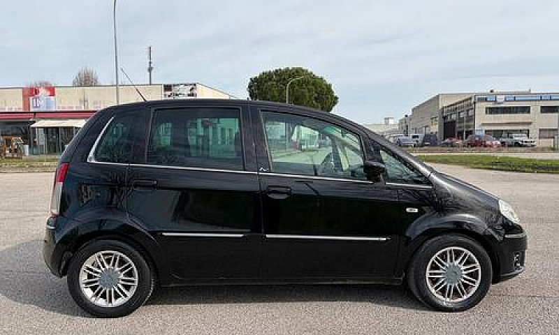 Lancia Musa 2008 Pla...