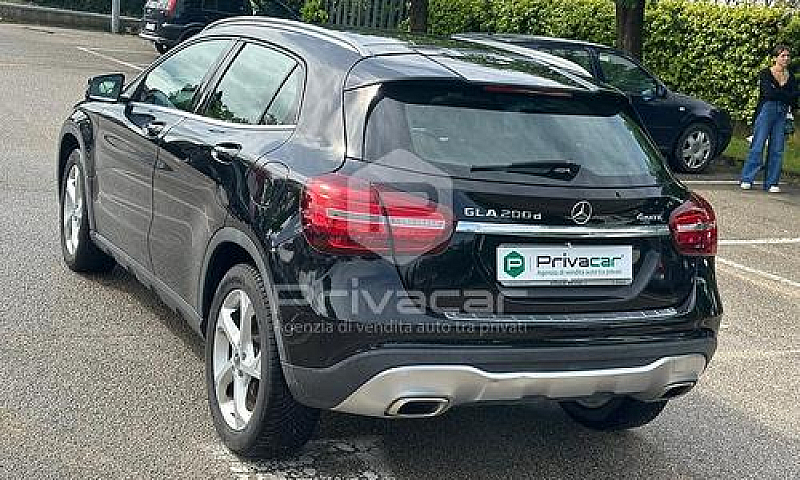 Mercedes Gla 200 D A...