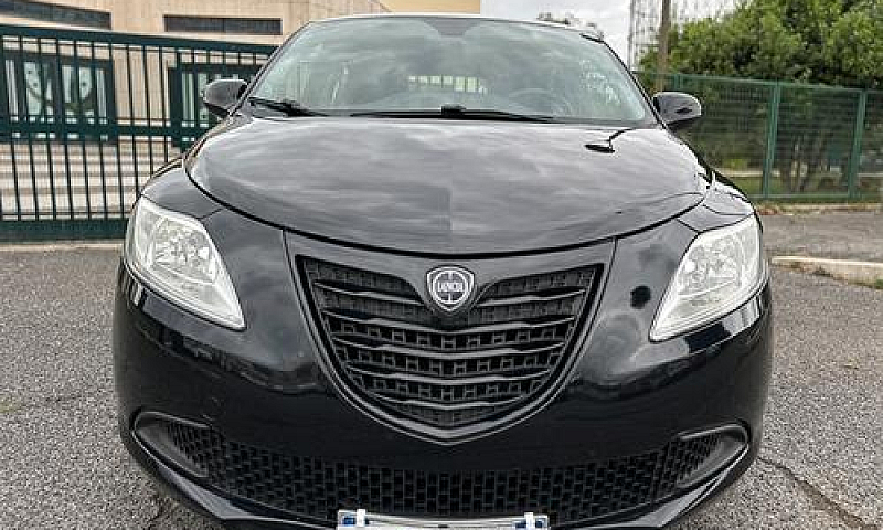 Lancia Ypsilon 1.2 6...