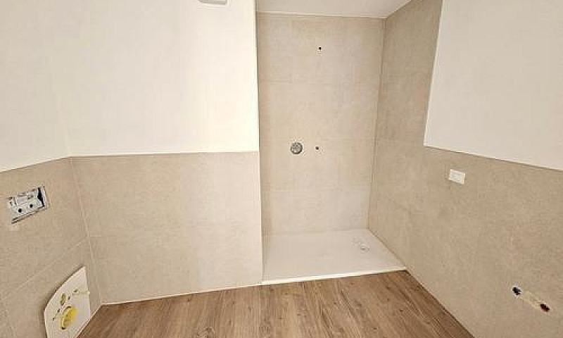 3 Camere, 3 Bagni E ...