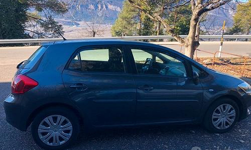 Toyota Auris 1.4 D-4...