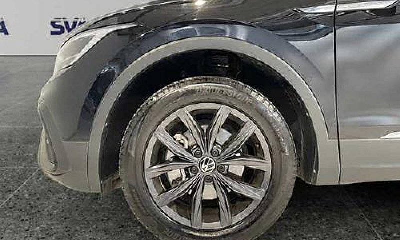 Volkswagen Tiguan Al...