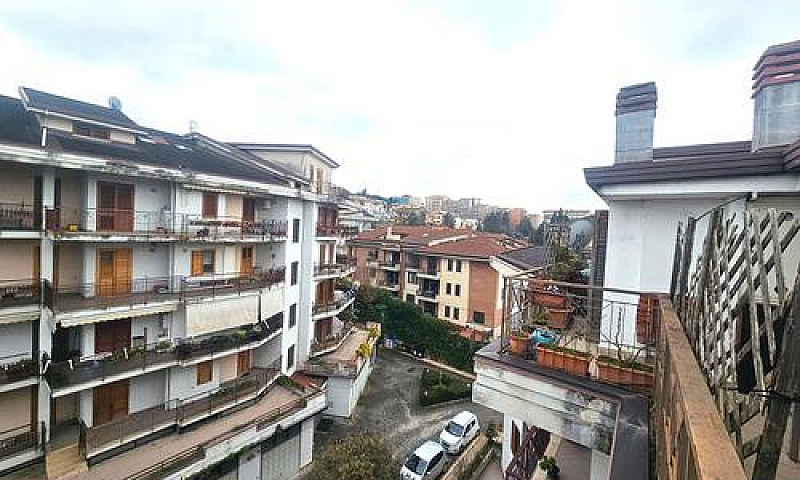 Via Raffaele Delcogl...