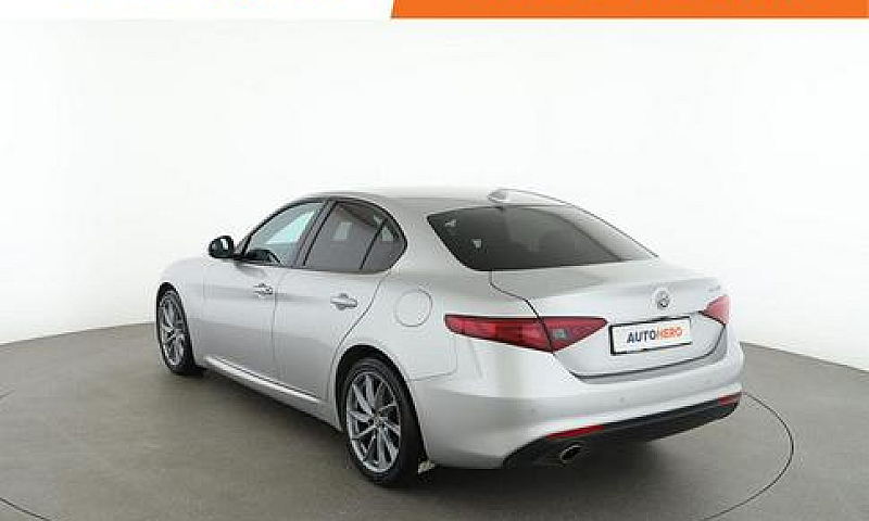 Alfa Romeo Giulia Dm...