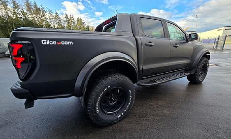 Ford Ranger Raptor 2...