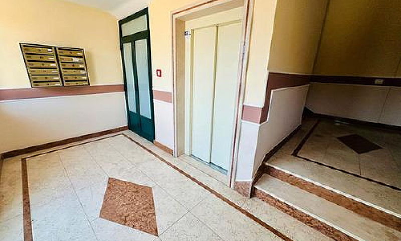 Appartamento Di Rece...
