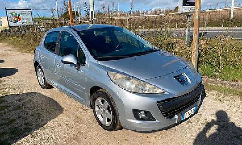 Peugeot 207 1.4 Hdi ...