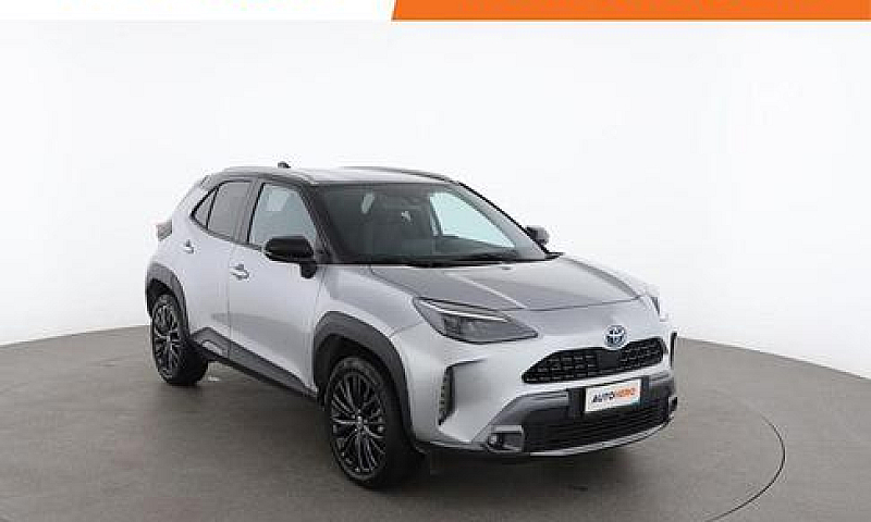 Toyota Yaris Cross W...