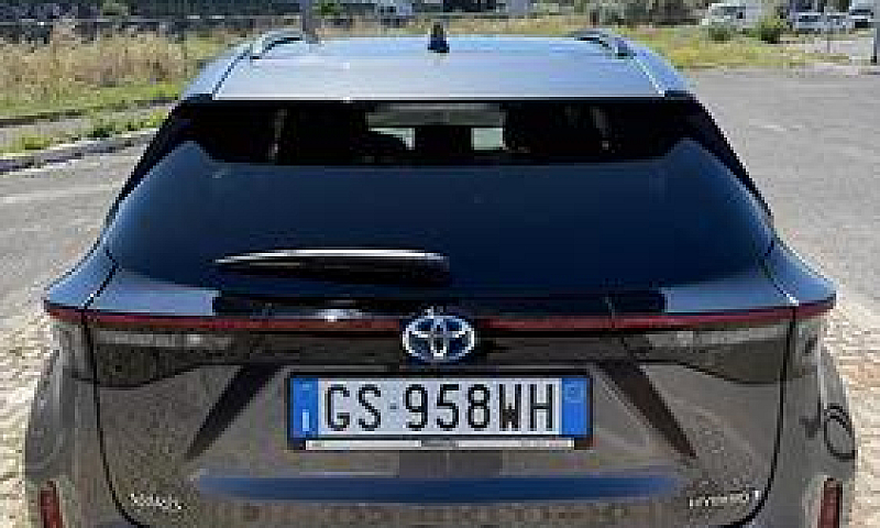 Toyota Yaris Cross 1...