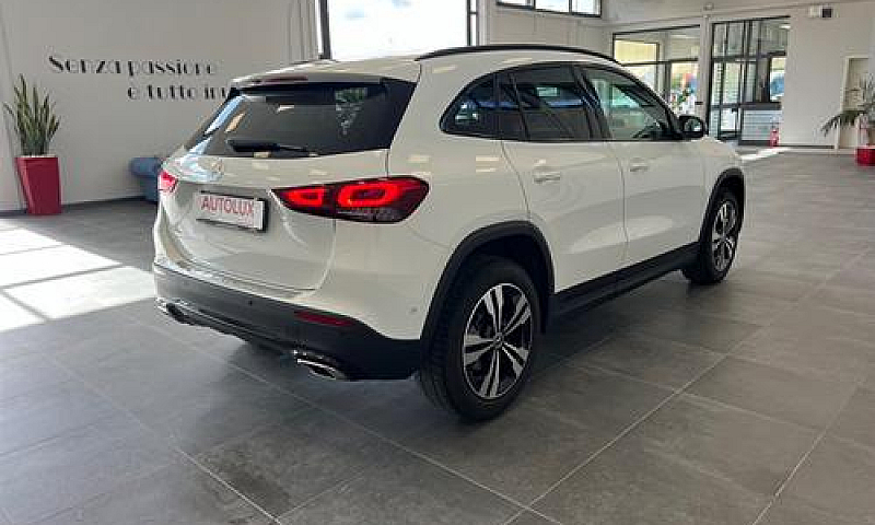 Mercedes-Benz Gla 20...