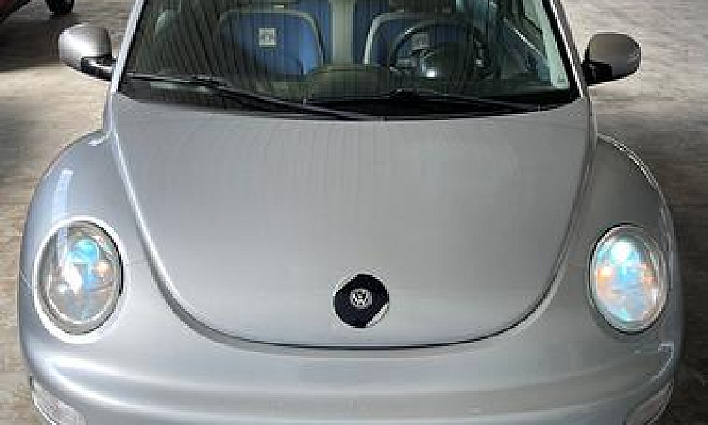 Volkswagen New Beetl...