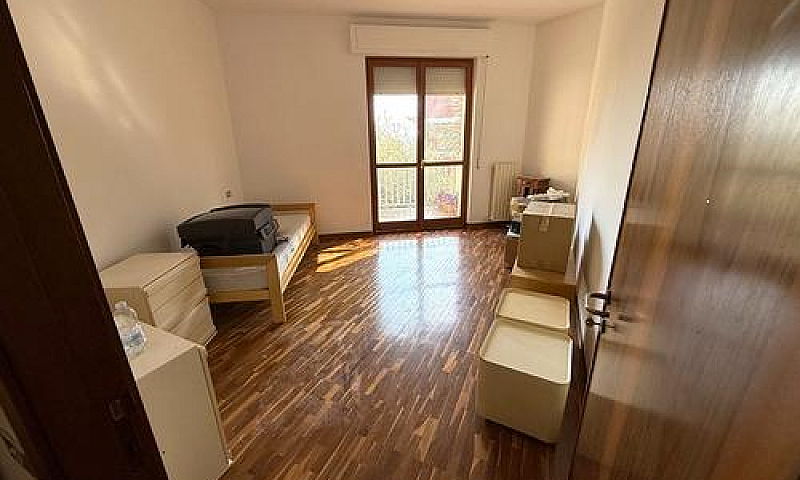 Appartamento Con Box...