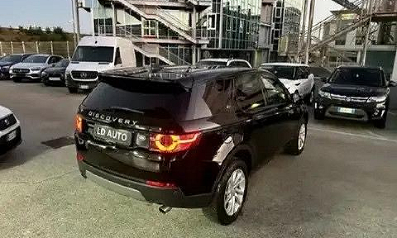Land Rover Discovery...