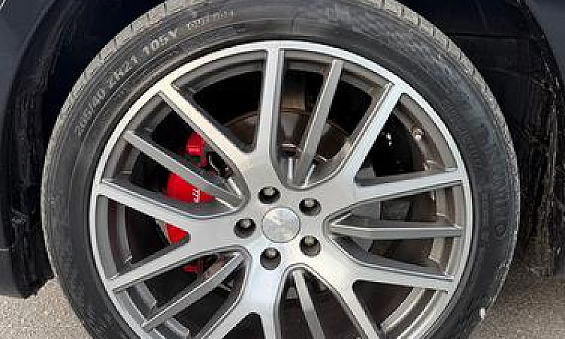 Maserati Levante V6 ...
