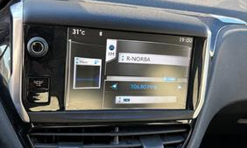 Peugeot 208 1.2 Vti ...