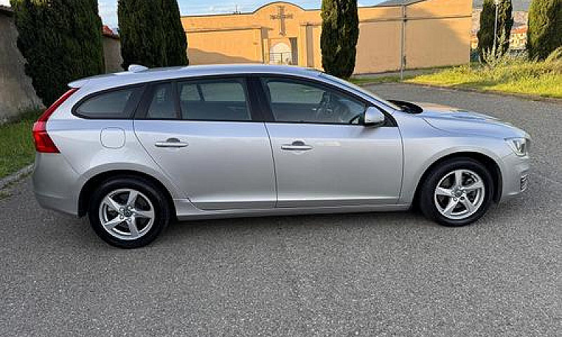 Volvo V60 D2 Geartro...