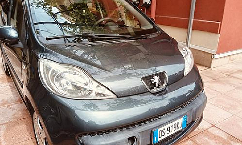 Peugeot 107 - 1.0 Pl...