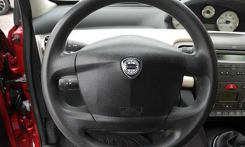Lancia Ypsilon 1.3 M...