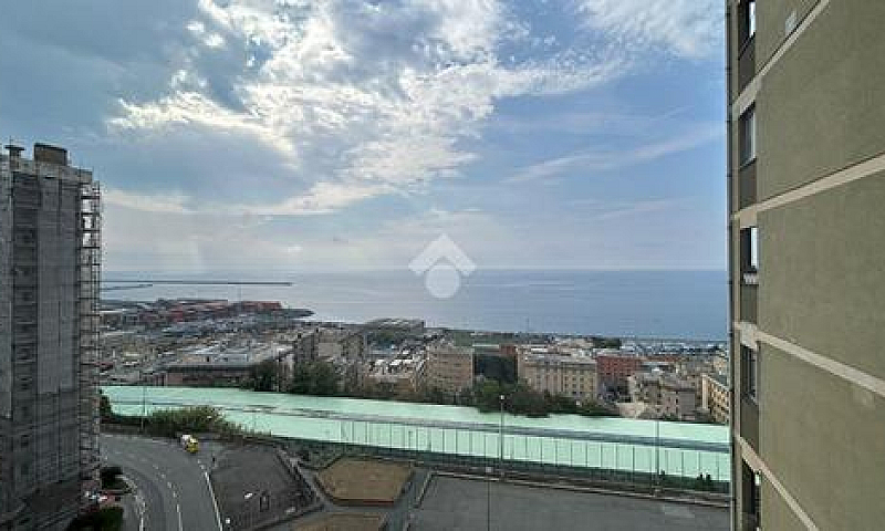 5 Locali A Genova...