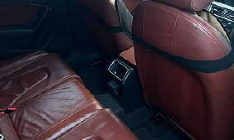 Audi A4 B8...