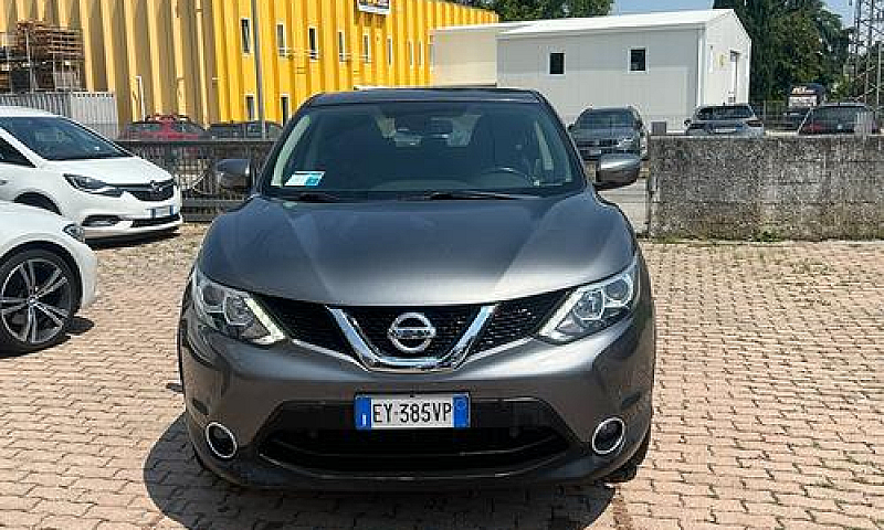 Nissan Qashqai 1.5 D...