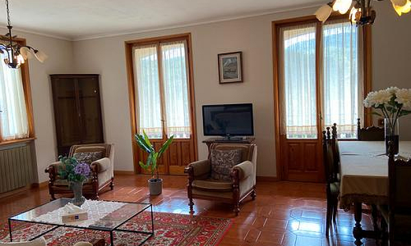 Appartamento Con Gar...