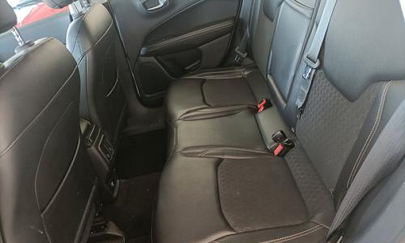 Jeep Compass Longitu...