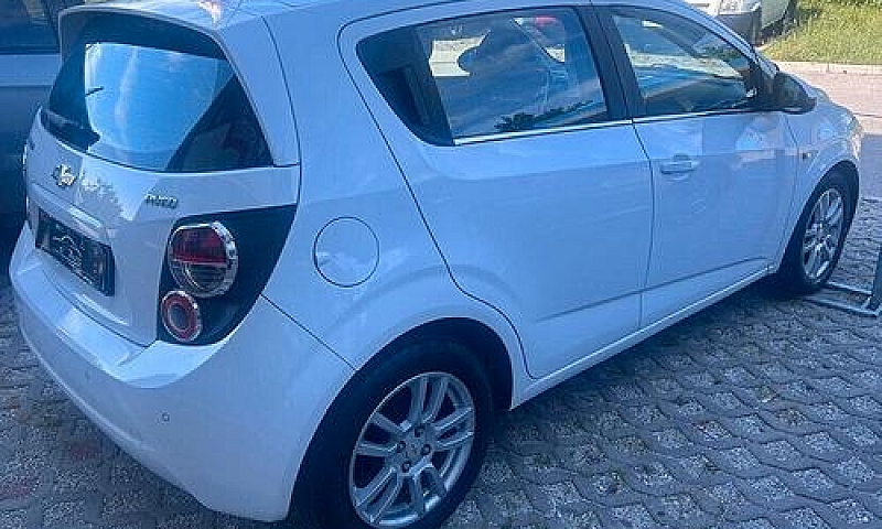 Chevrolet Aveo 1200 ...