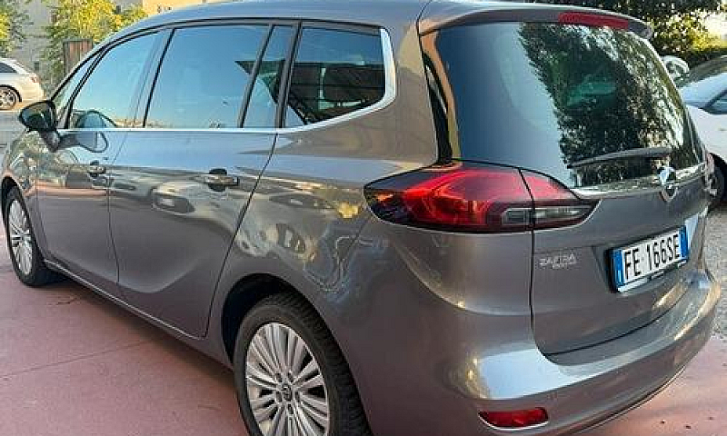 Opel Zafira Tourer 1...