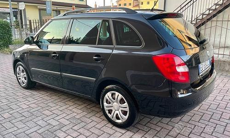 Skoda Fabia 1.2 Benz...