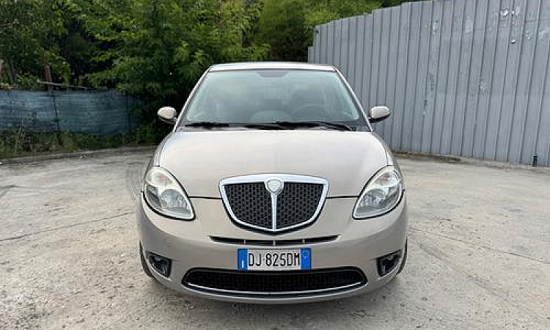 Lancia Ypsilon 1.3 M...
