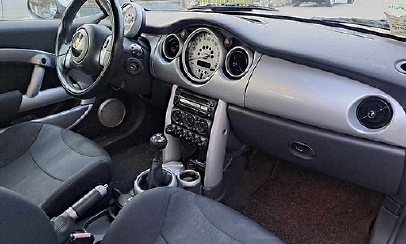 Mini Cooper...