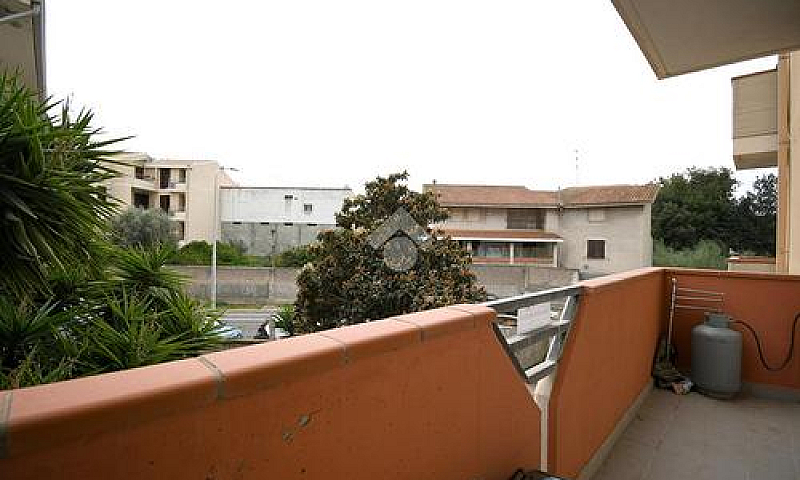 3 Locali A Oristano...