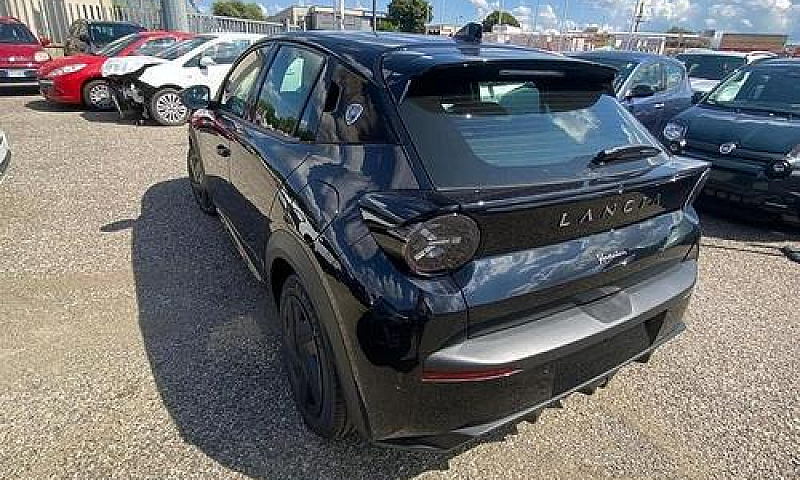 Lancia Ypsilon Hybri...