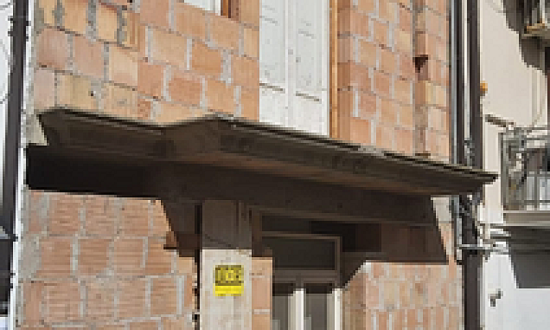 Casa Indipendente Su...