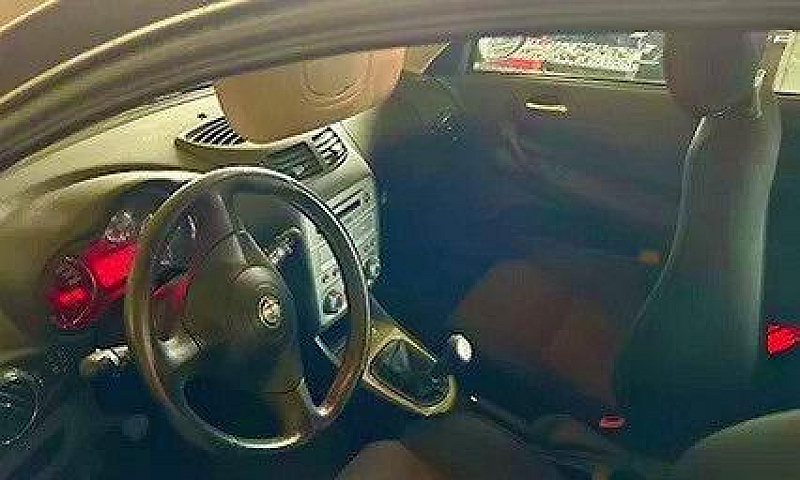 Alfa Romeo 147 1.6 1...